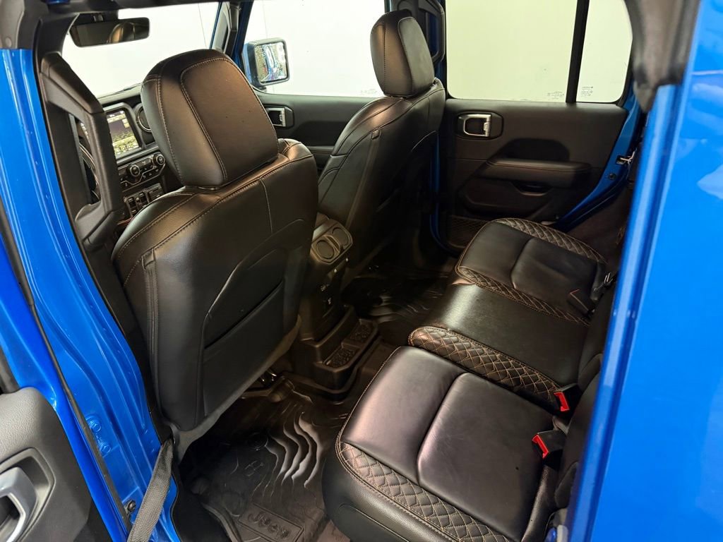 Used 2022 Jeep Wrangler Unlimited Sahara image 36