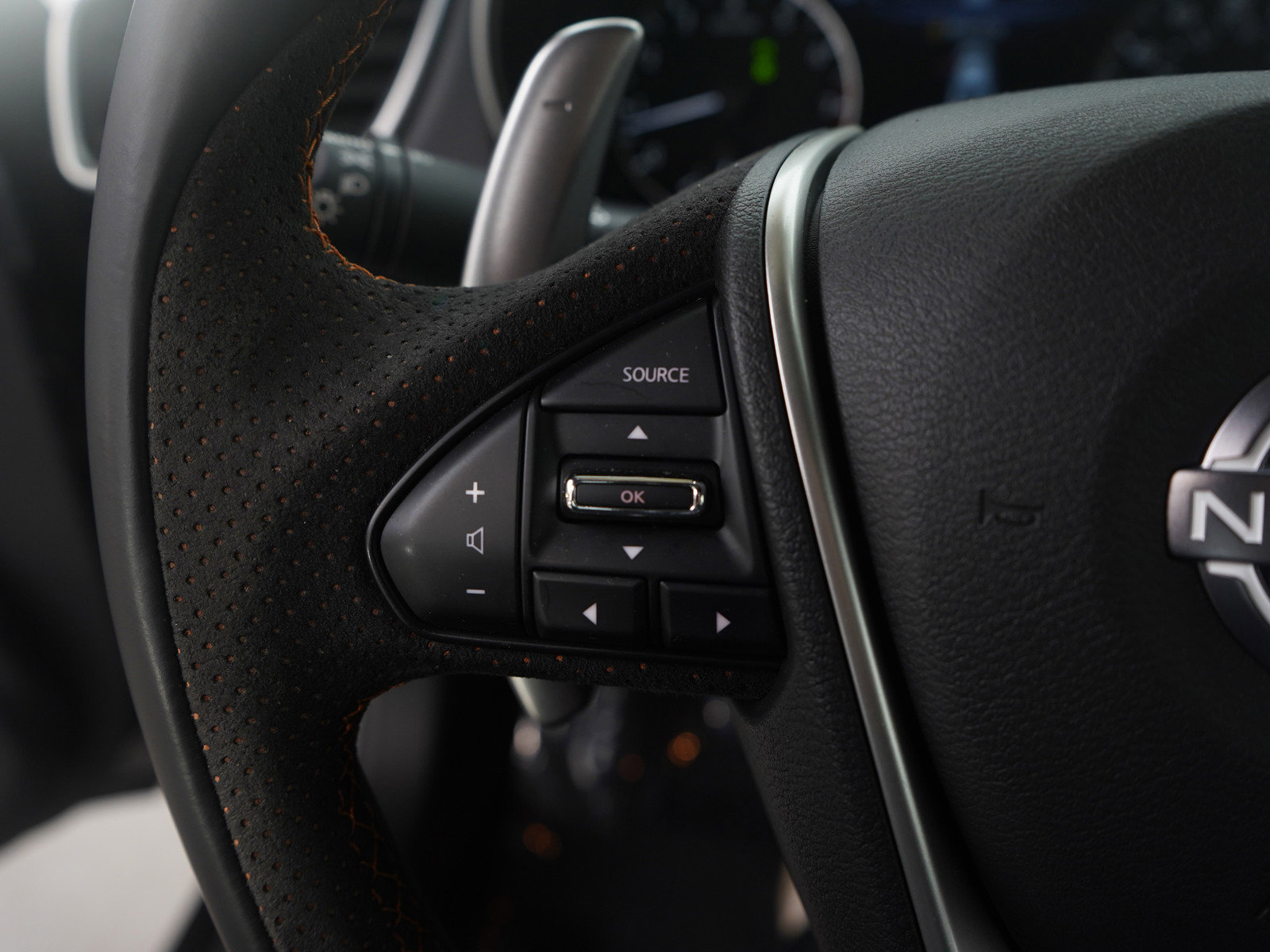 Used 2023 Nissan Maxima SR w/ Sport Mat Group image 19