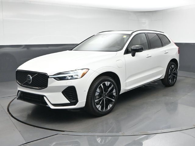 New 2027 Volvo XC60 T8 Plus AWD/4WD image 3