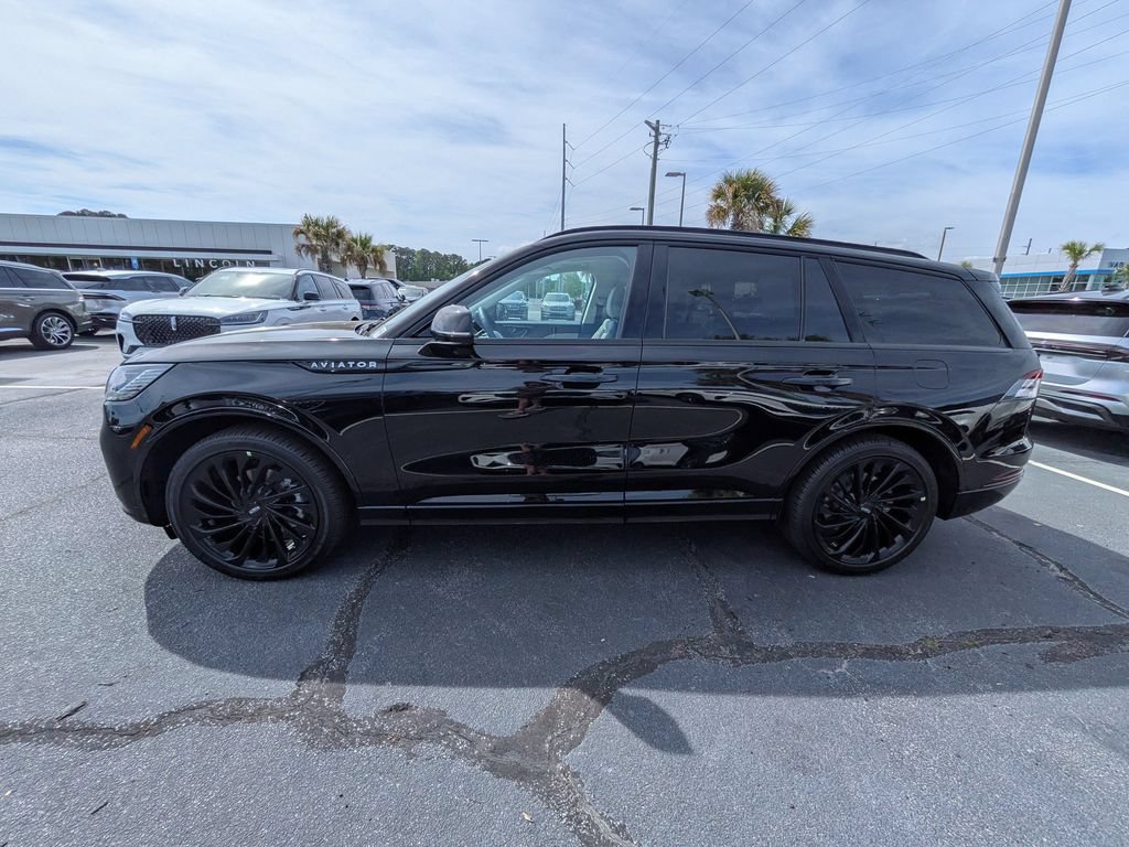 New 2026 Lincoln Aviator Reserve w/ Jet Appearance Package RWD image 7