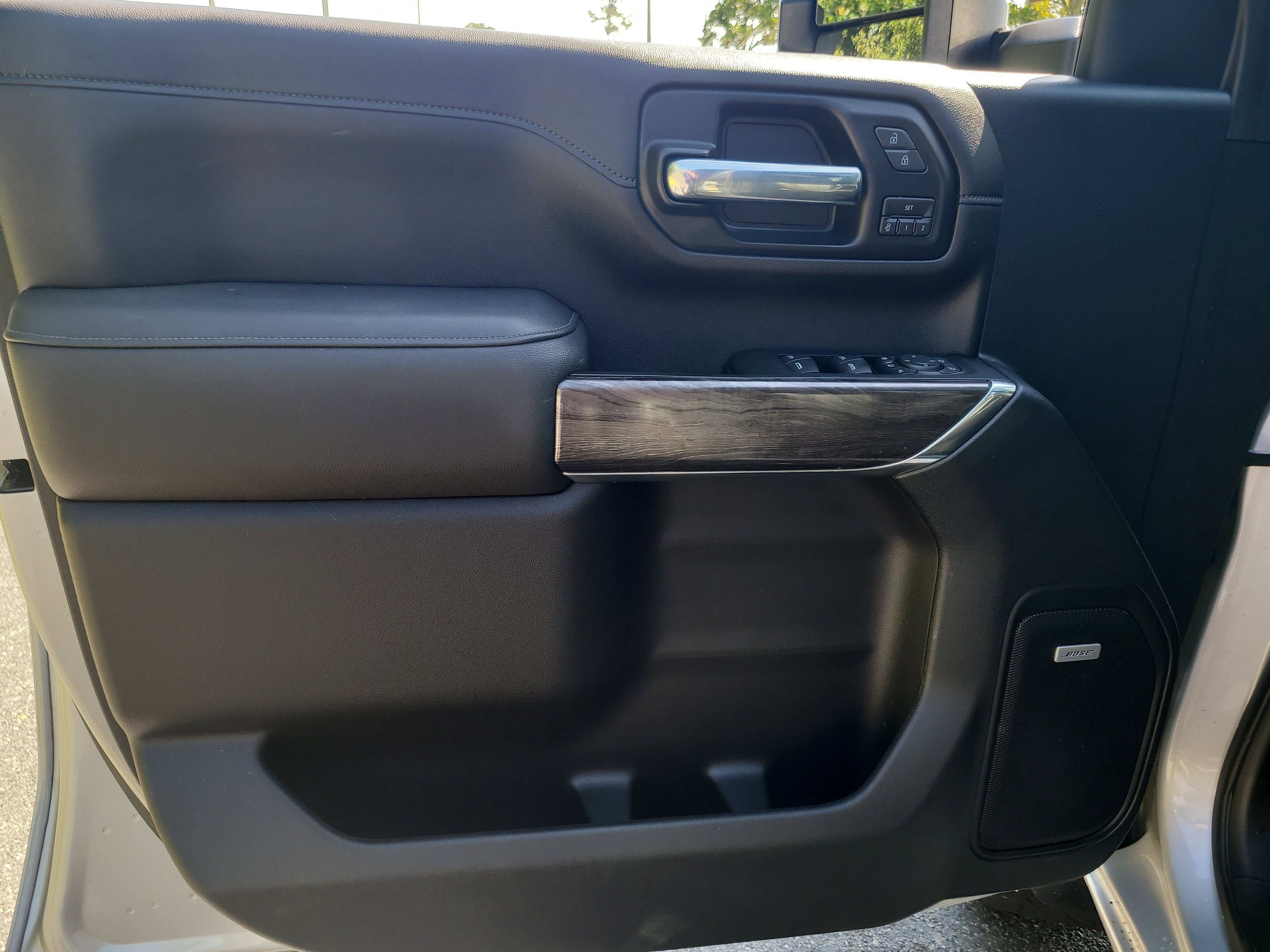 Used 2021 Chevrolet Silverado 2500 LTZ w/ LTZ Plus Package AWD/4WD image 18