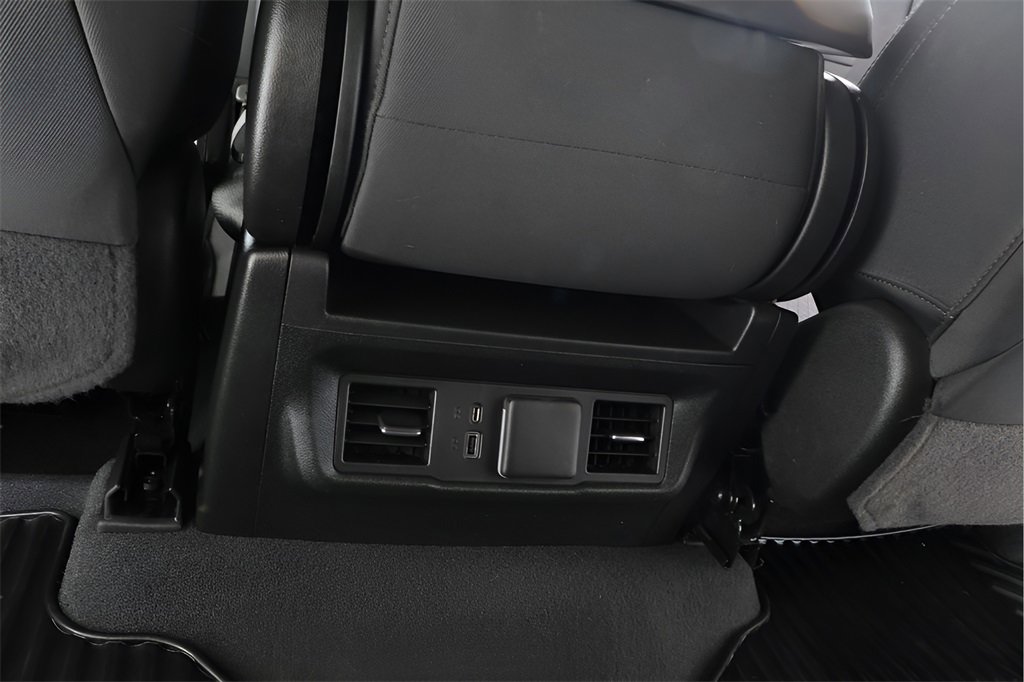 Used 2022 Chevrolet Silverado 1500 LT image 24