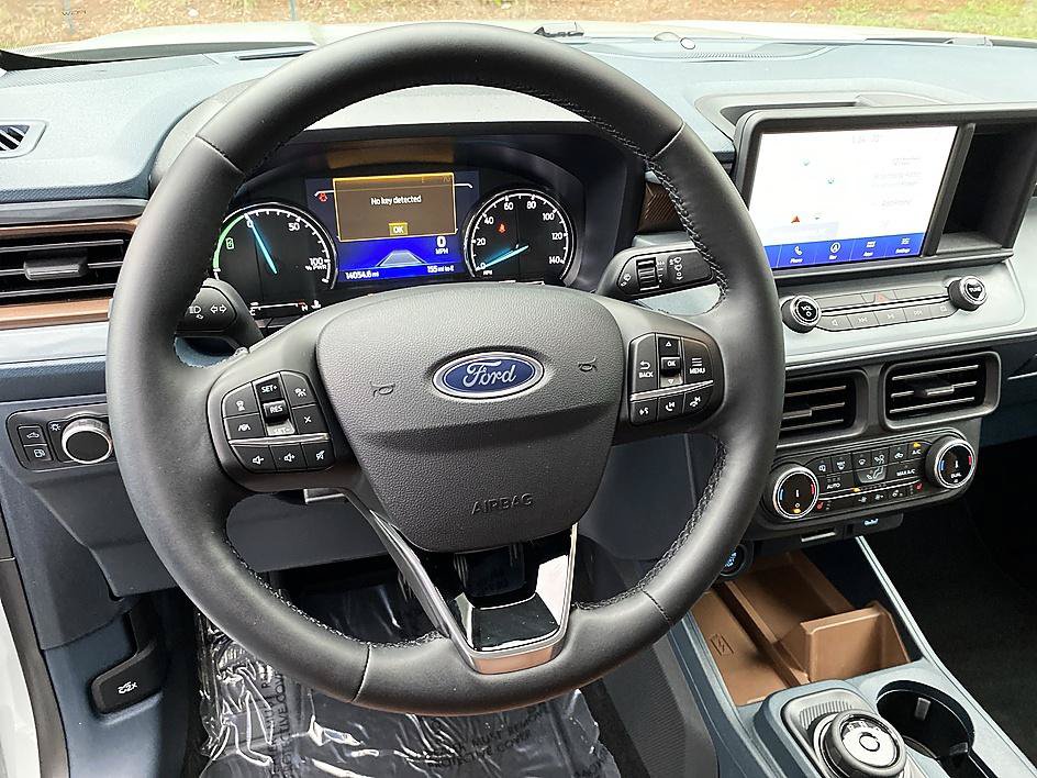 Used 2024 Ford Maverick Lariat FWD image 13