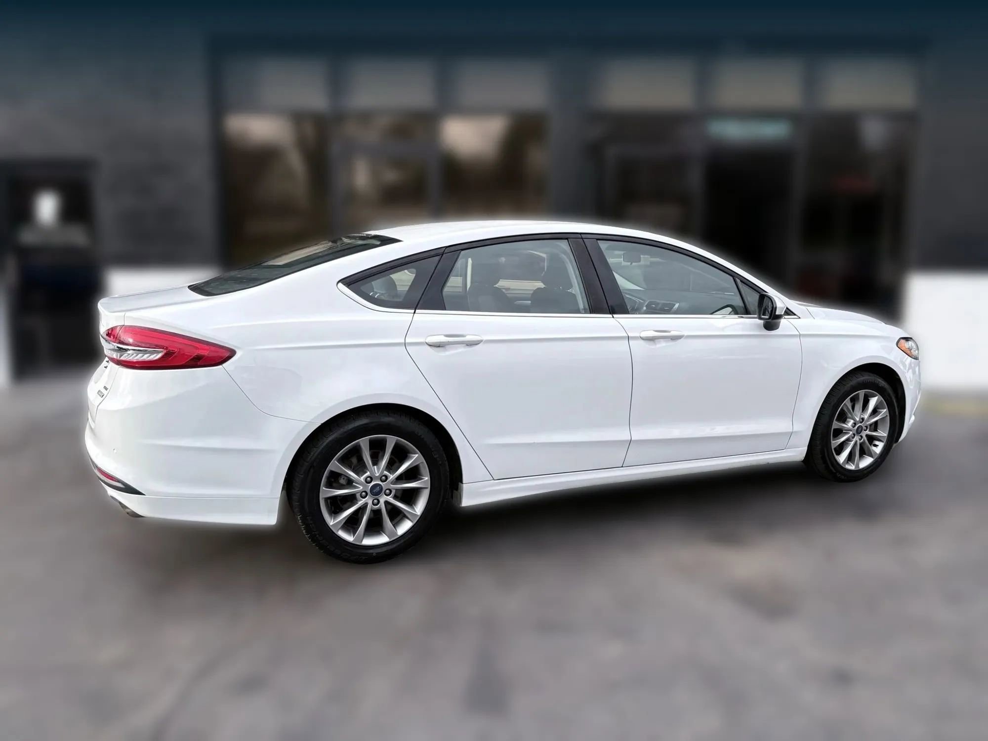 Used 2017 Ford Fusion SE w/ Fusion SE Technology Package image 5