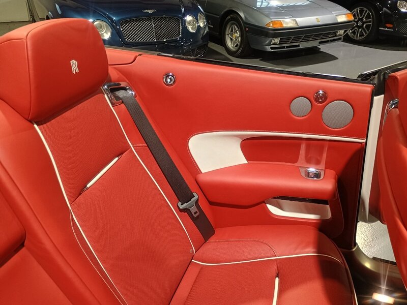 Used 2018 Rolls-Royce Dawn RWD image 7