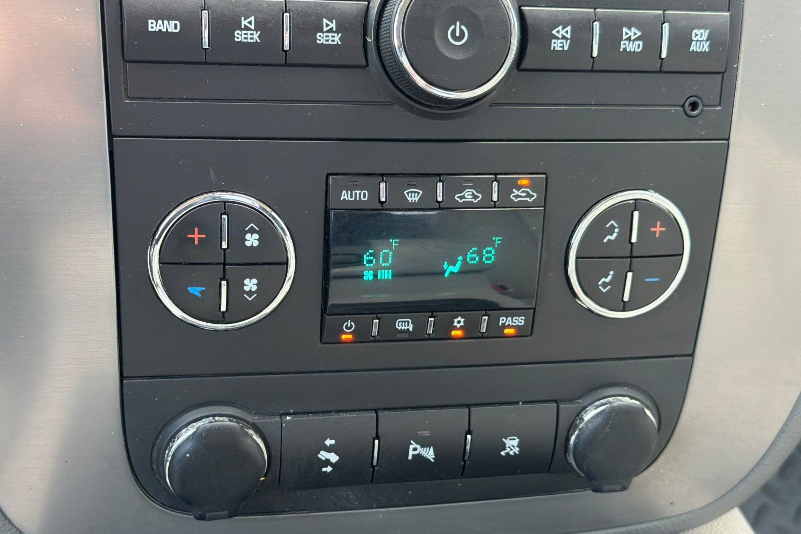 Used 2011 GMC Sierra 1500 SLT w/ SLT Convenience Package image 18