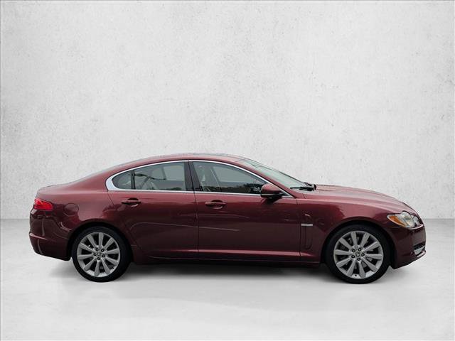 Used 2010 Jaguar XF Premium RWD image 5