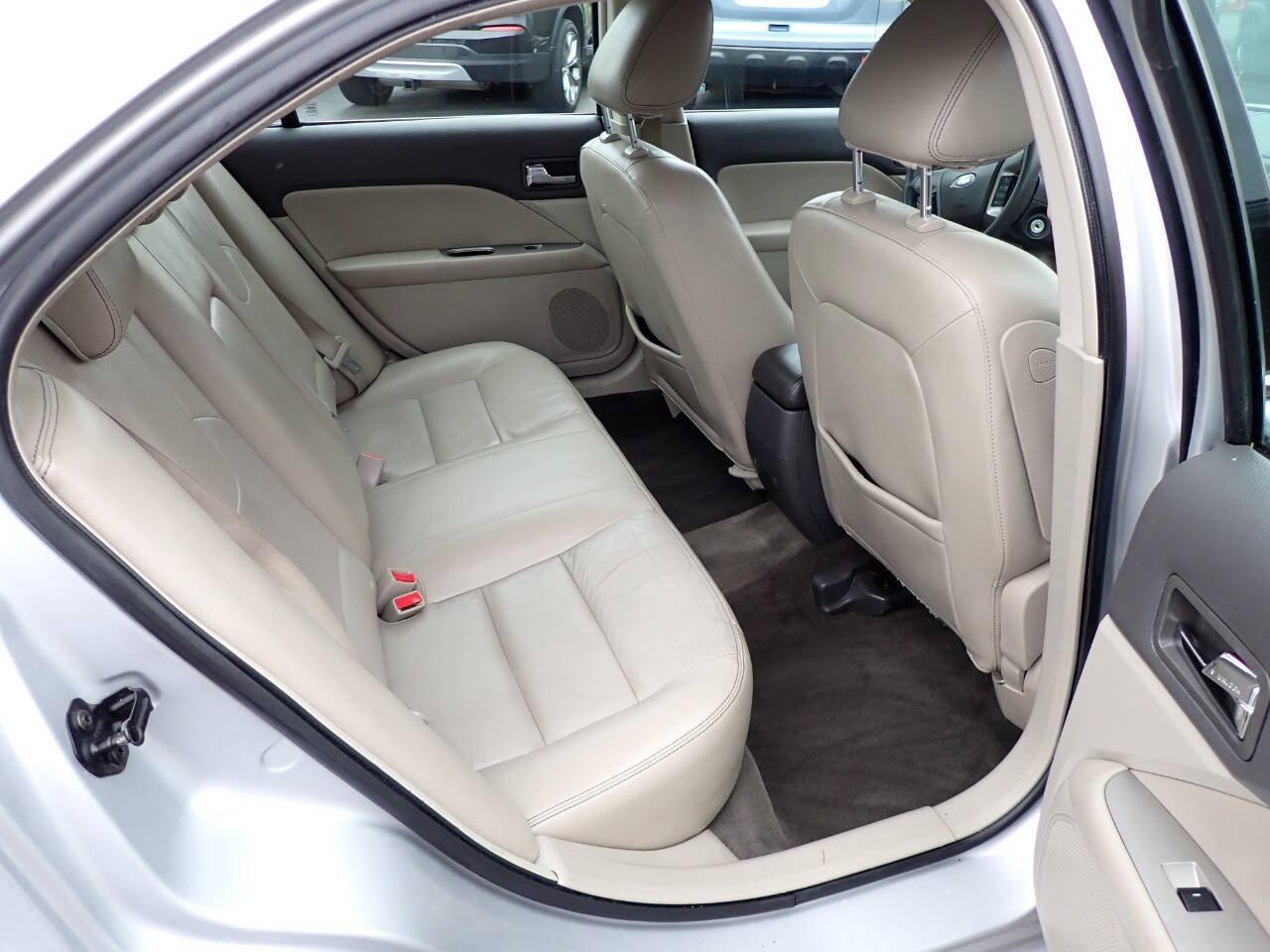 Used 2010 Ford Fusion SEL FWD image 10