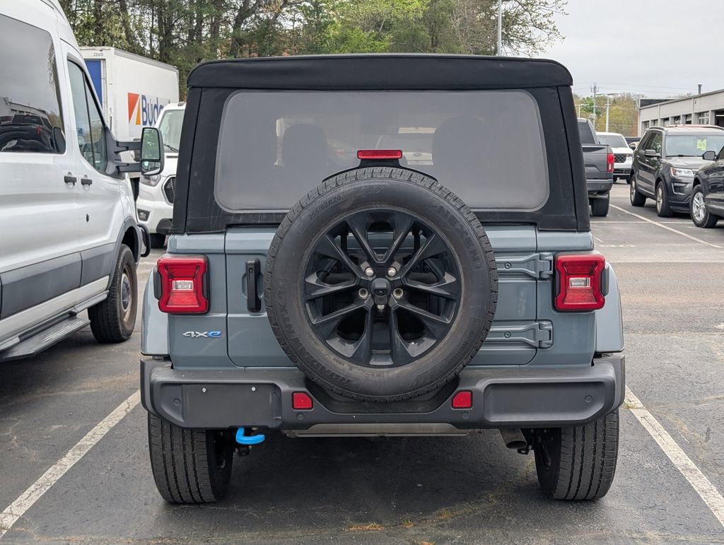 Used 2024 Jeep Wrangler Unlimited Sahara w/ Technology Group image 6