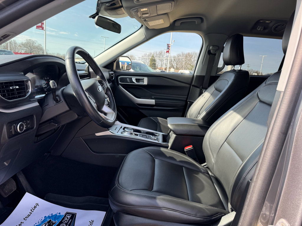 Certified 2023 Ford Explorer XLT w/ Equipment Group 202A image 25