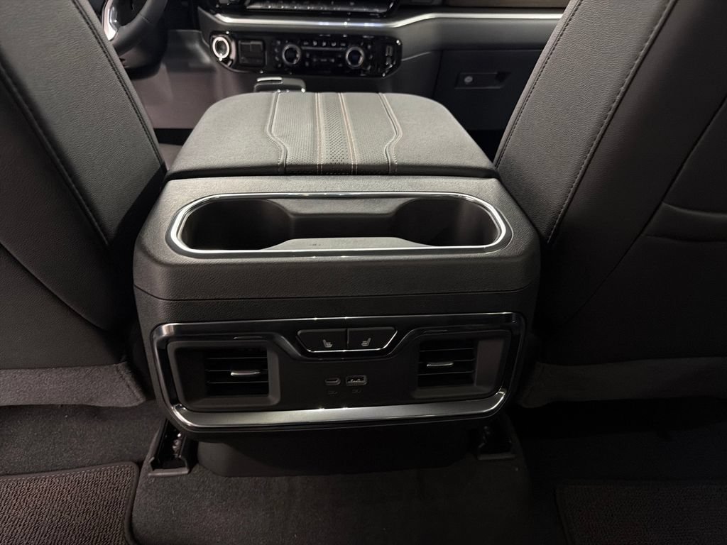 New 2026 Chevrolet Silverado 1500 High Country w/ Technology Package AWD/4WD image 17