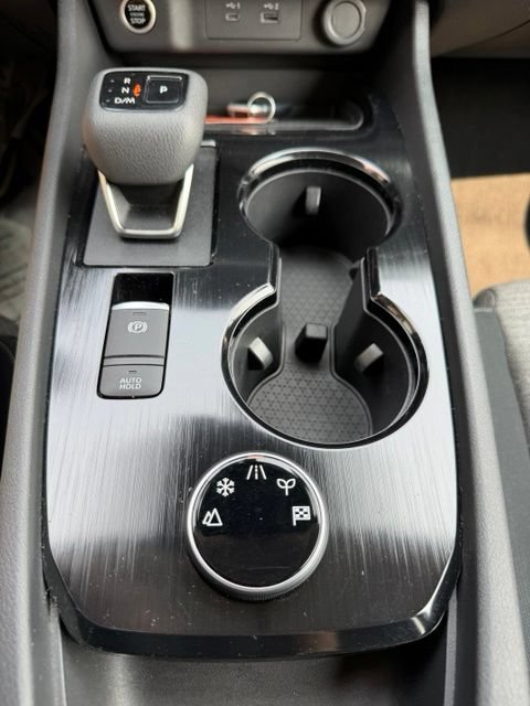 Used 2023 Nissan Rogue SV AWD/4WD image 26