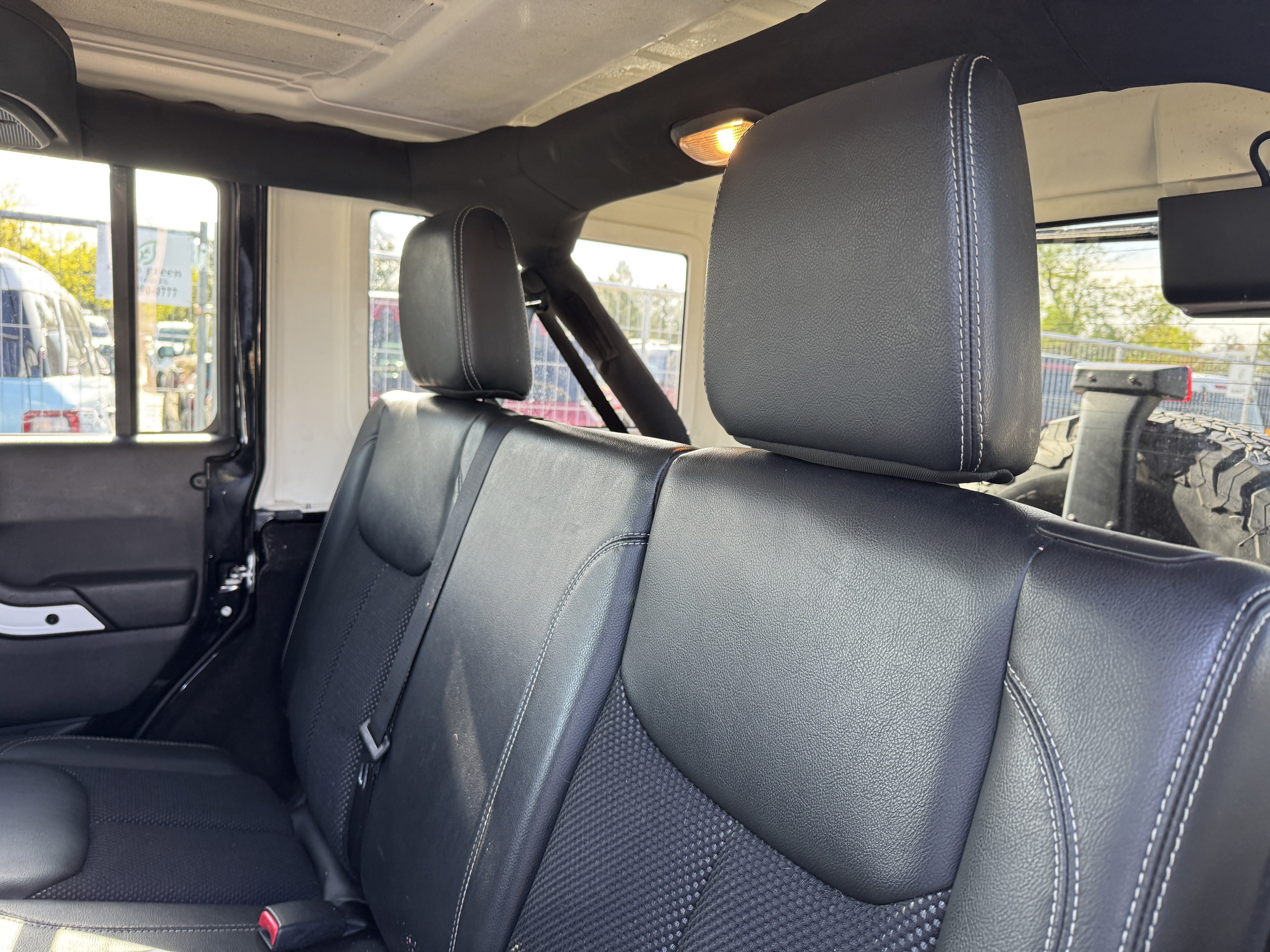 Used 2015 Jeep Wrangler Unlimited Sahara AWD/4WD image 14