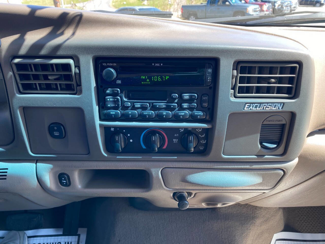 Used 2002 Ford Excursion XLT image 15