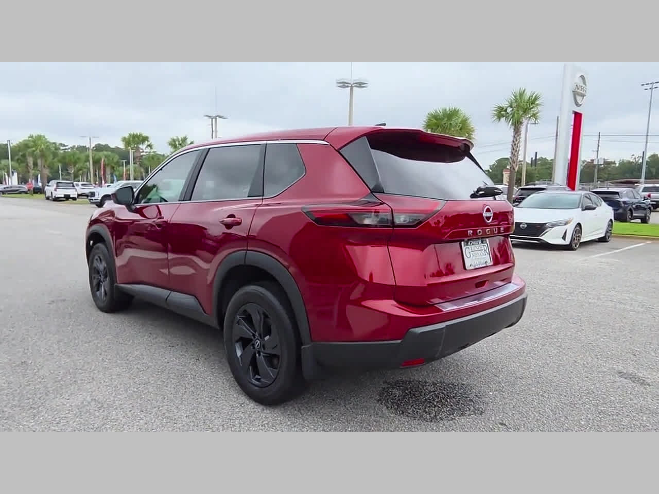 Used 2026 Nissan Rogue SV FWD image 29
