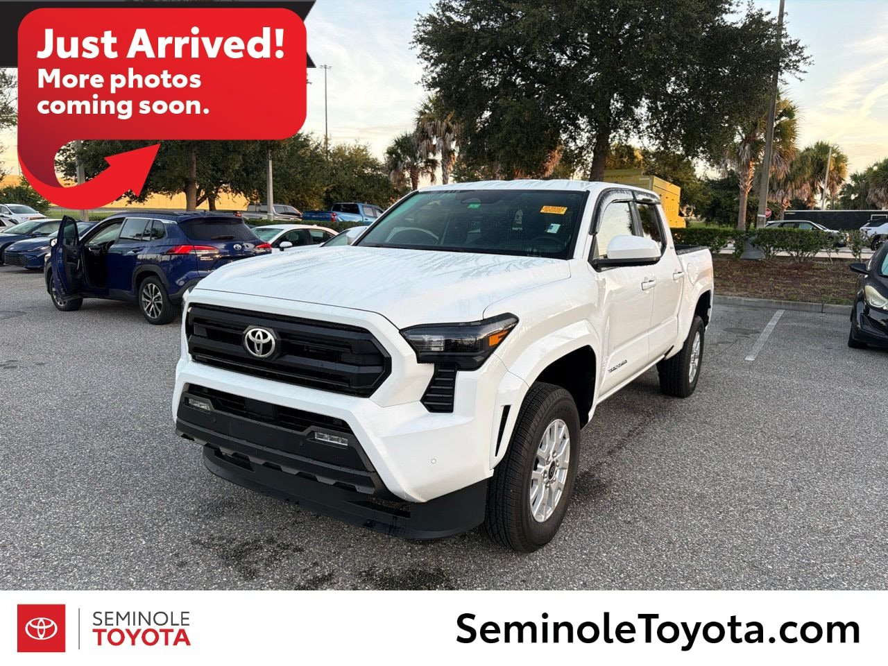 Used 2024 Toyota Tacoma SR5 w/ SR5 Upgrade Package AWD/4WD image 1