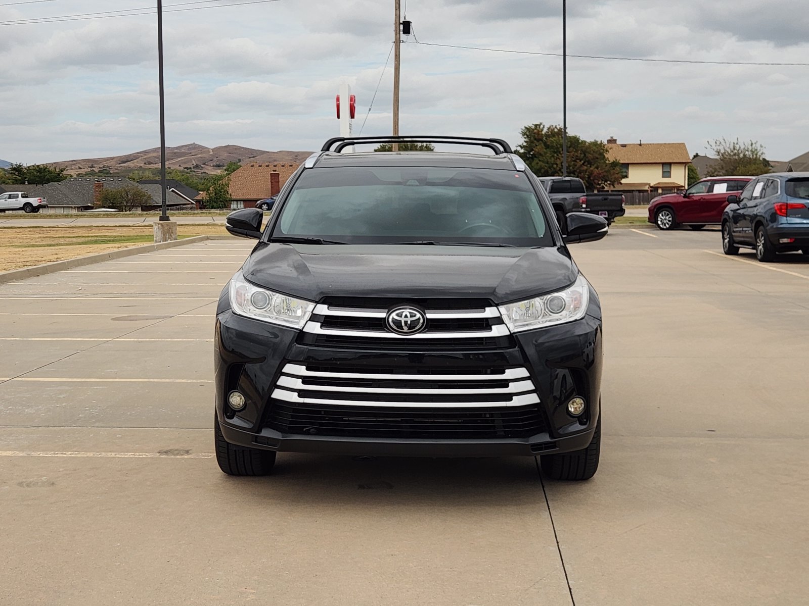 Used 2019 Toyota Highlander XLE AWD/4WD image 6