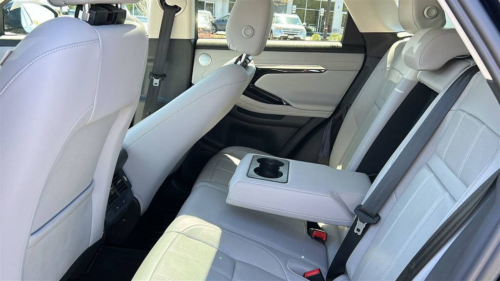 Used 2023 Land Rover Range Rover Evoque SE AWD/4WD image 24