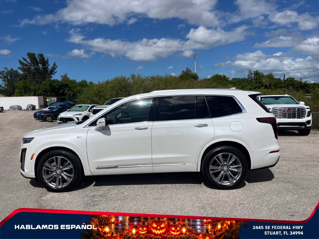 Used 2023 Cadillac XT6 Premium Luxury w/ Platinum Package AWD/4WD image 4