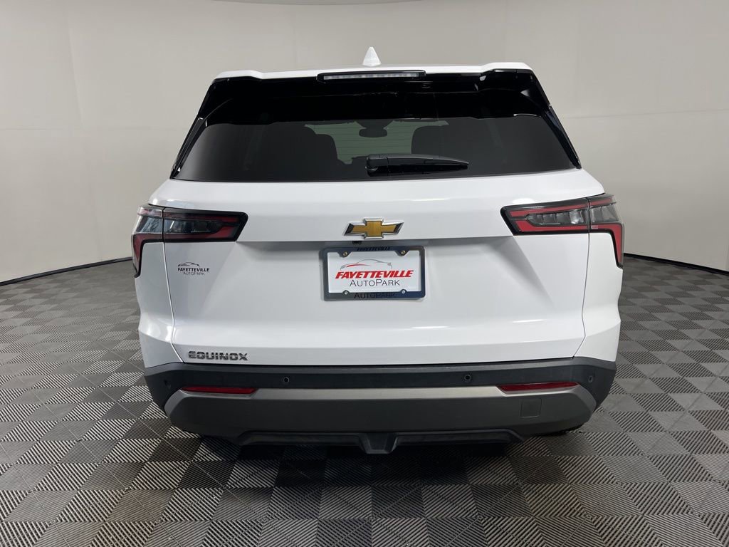 Certified 2025 Chevrolet Equinox LT FWD image 9