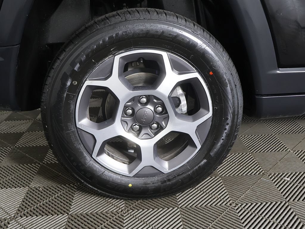 Used 2022 Jeep Compass Trailhawk AWD/4WD image 19