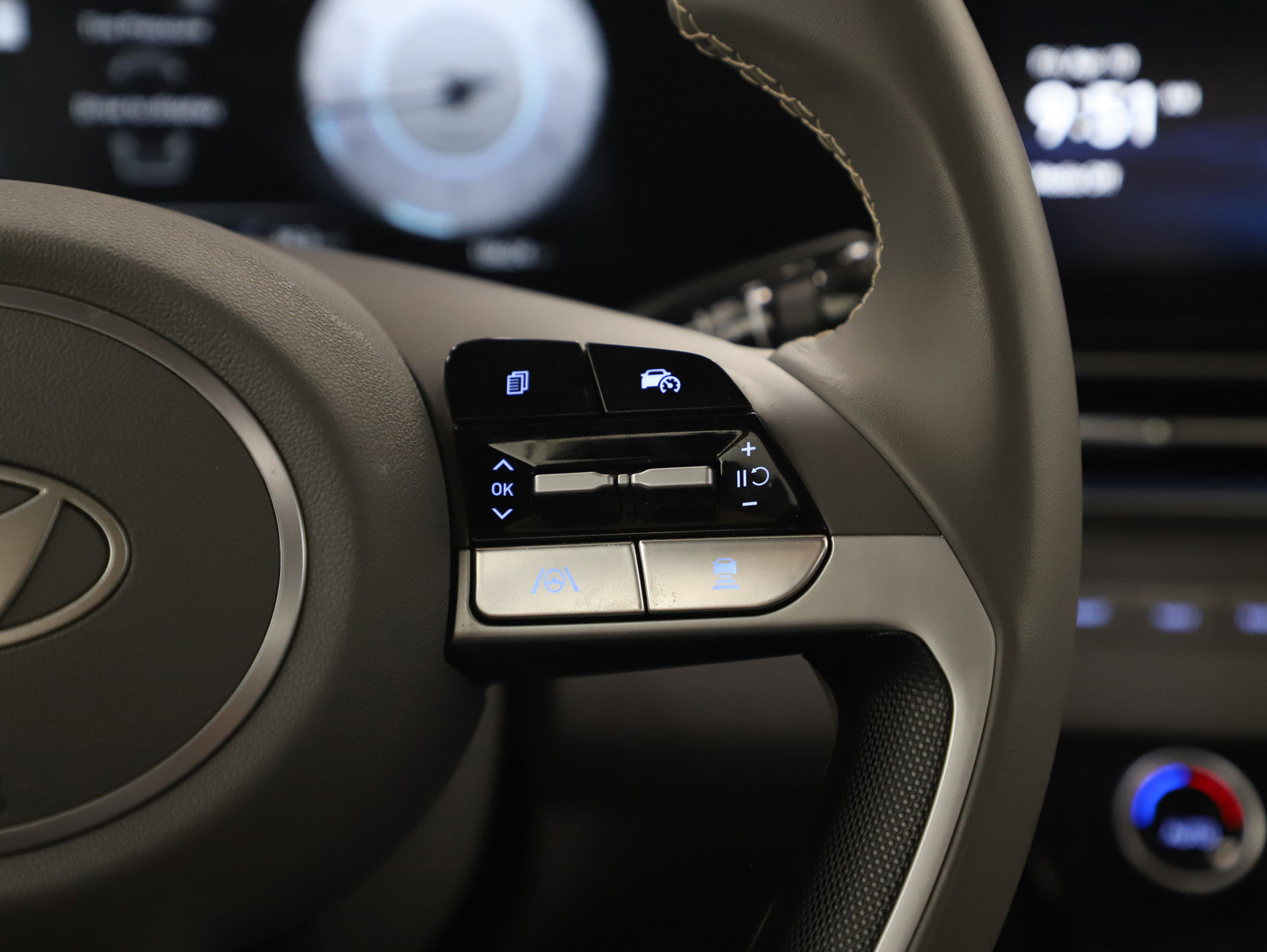 Used 2024 Hyundai Elantra SEL w/ Convenience Package image 26