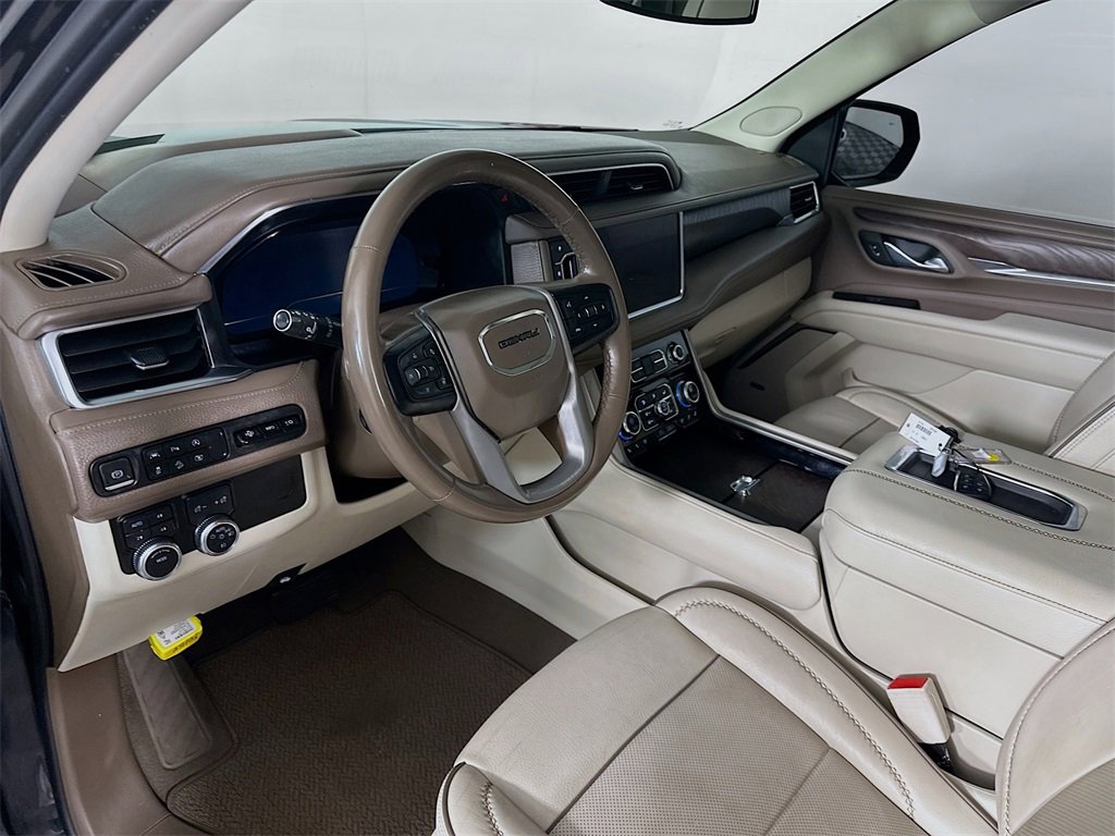 Used 2023 GMC Yukon XL Denali image 30