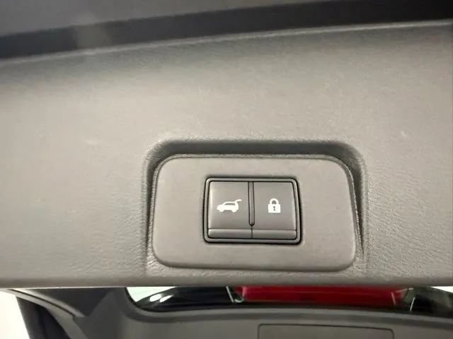 Used 2023 Nissan Rogue SV w/ SV Premium B Package AWD/4WD image 9