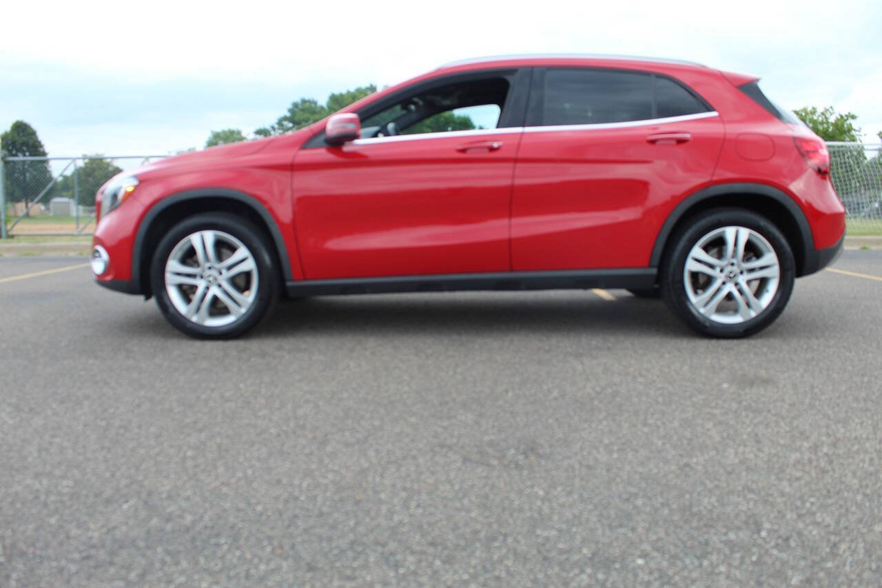 Used 2020 Mercedes-Benz GLA 250 4MATIC image 4
