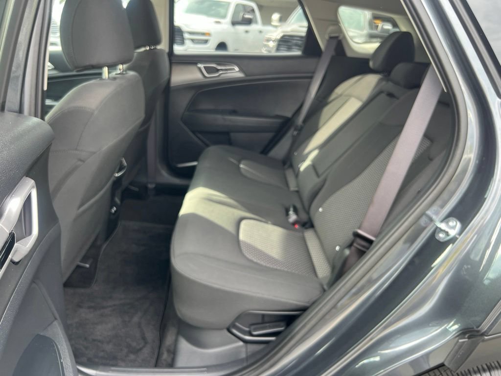 Used 2026 Kia Sportage LX FWD image 30