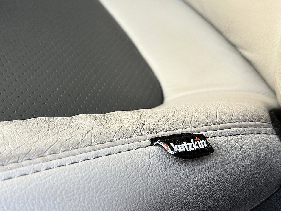 Used 2024 Toyota RAV4 XLE w/ Convenience Package image 11