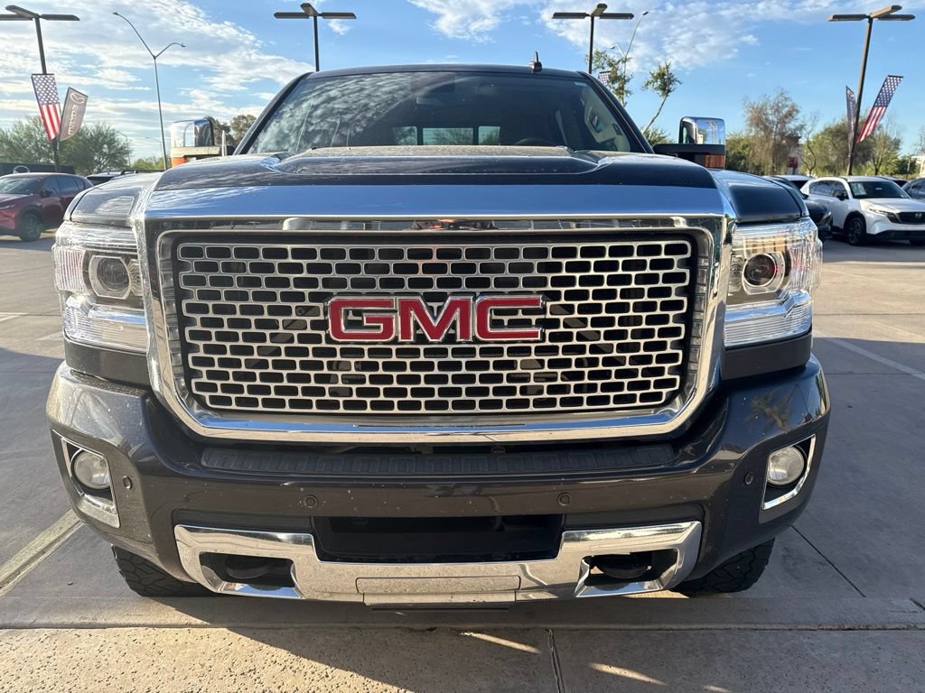 Used 2015 GMC Sierra 2500 Denali w/ Duramax Plus Package AWD/4WD image 2