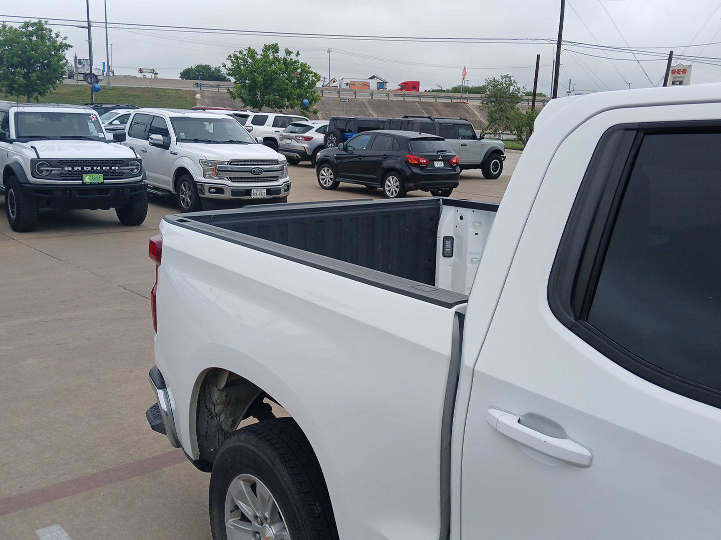 Used 2025 Chevrolet Silverado 1500 LT image 5