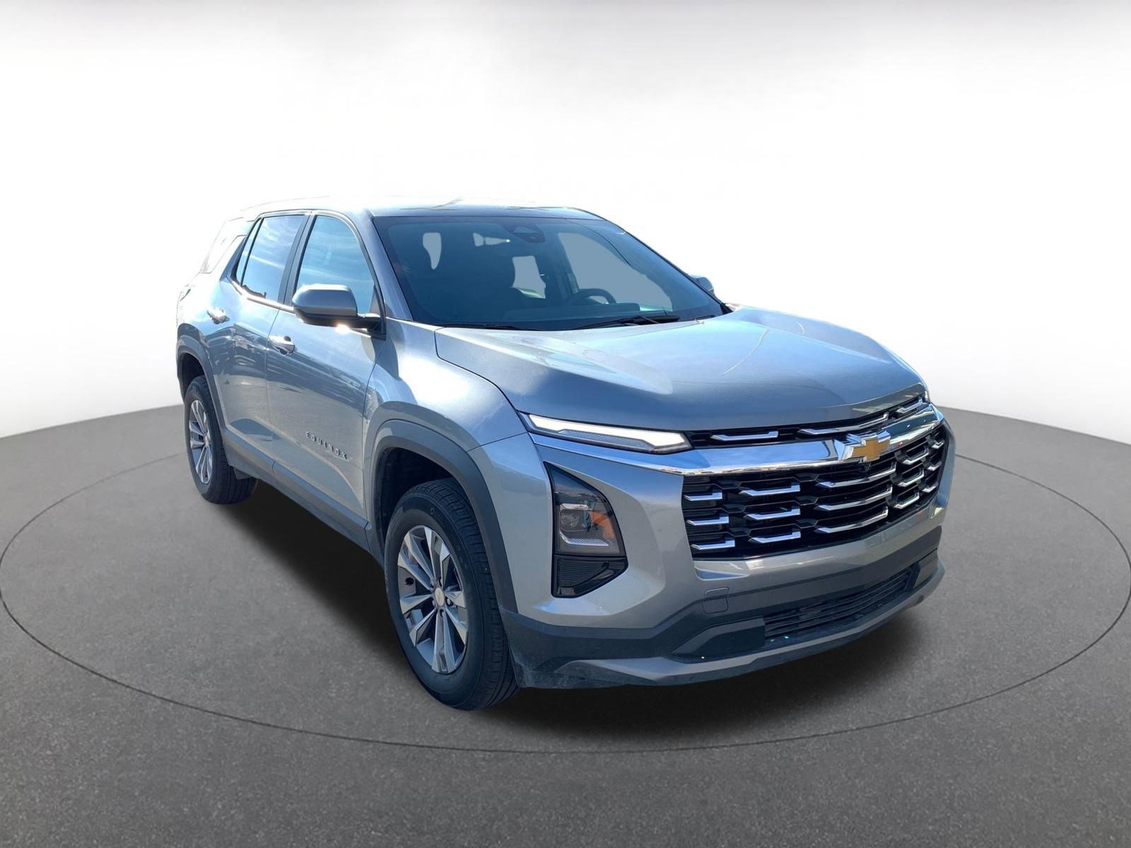 Used 2025 Chevrolet Equinox LT image 1