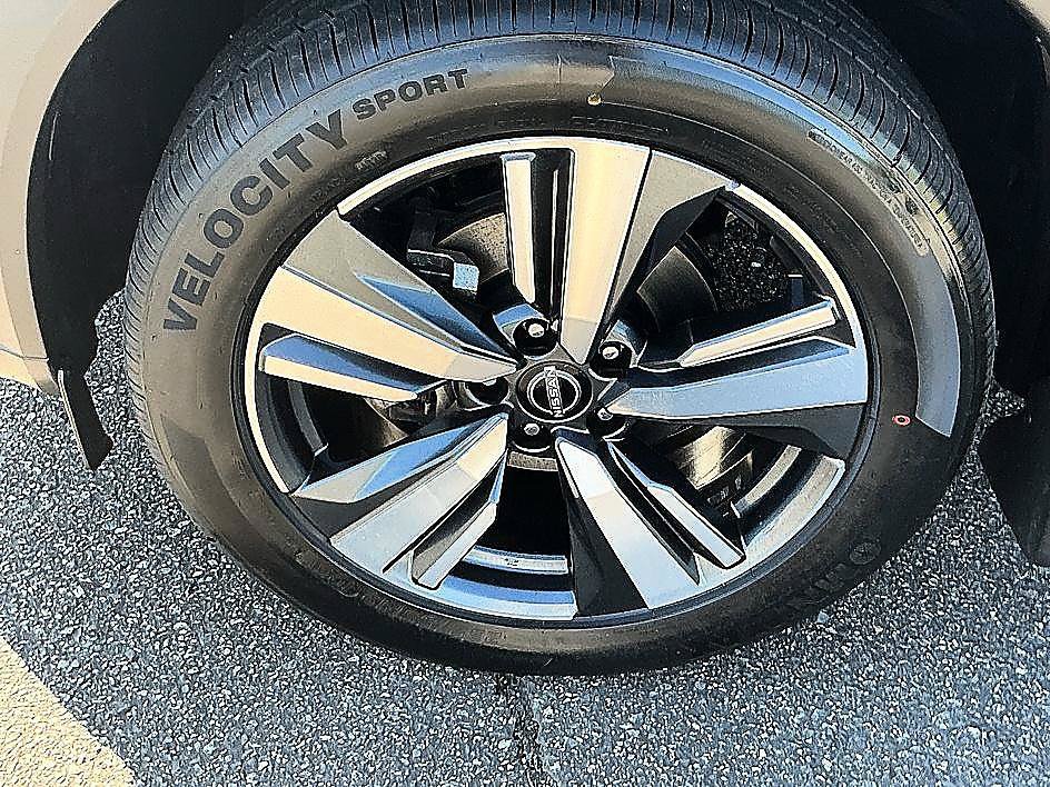 Certified 2023 Nissan Rogue SV AWD/4WD image 9