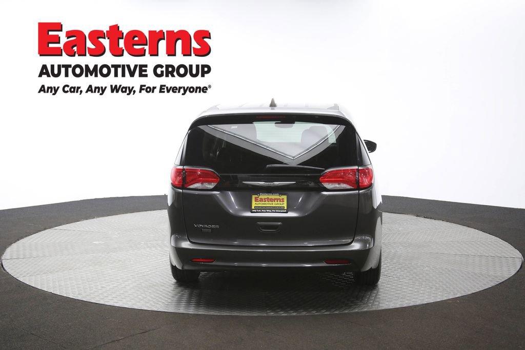 Used 2023 Chrysler Voyager LX image 37