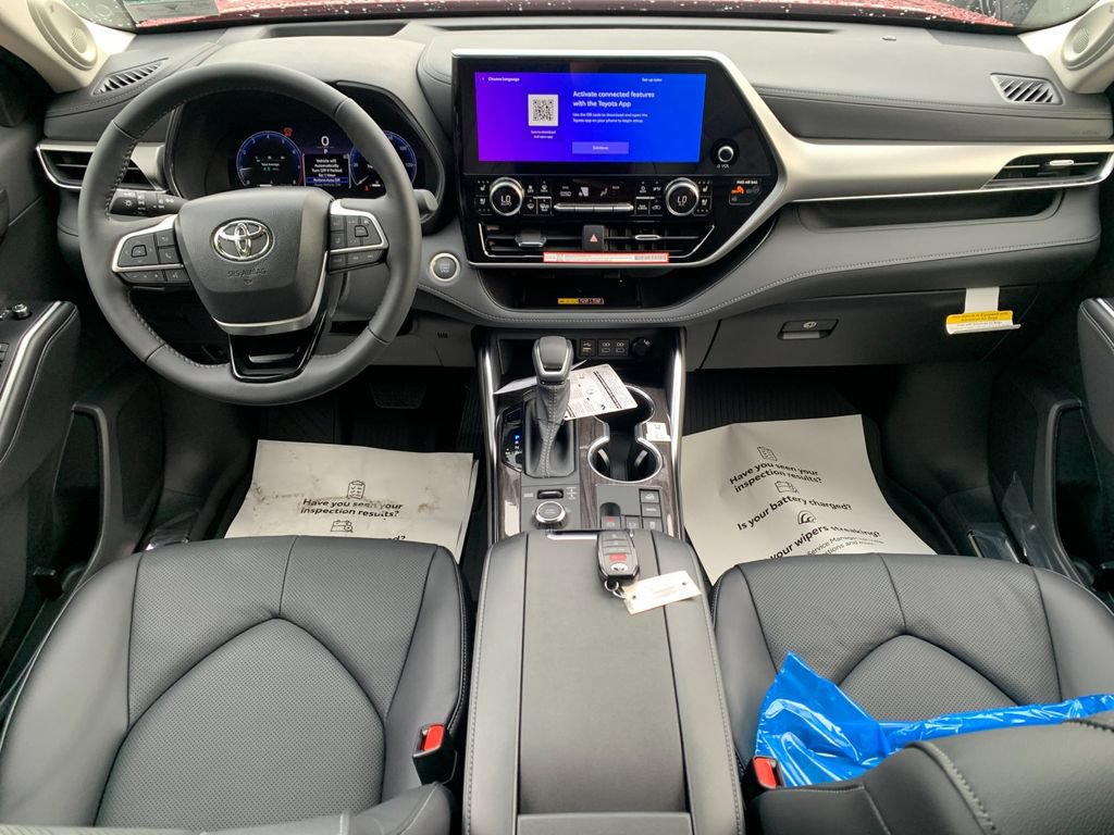 New 2026 Toyota Highlander Platinum AWD/4WD image 15