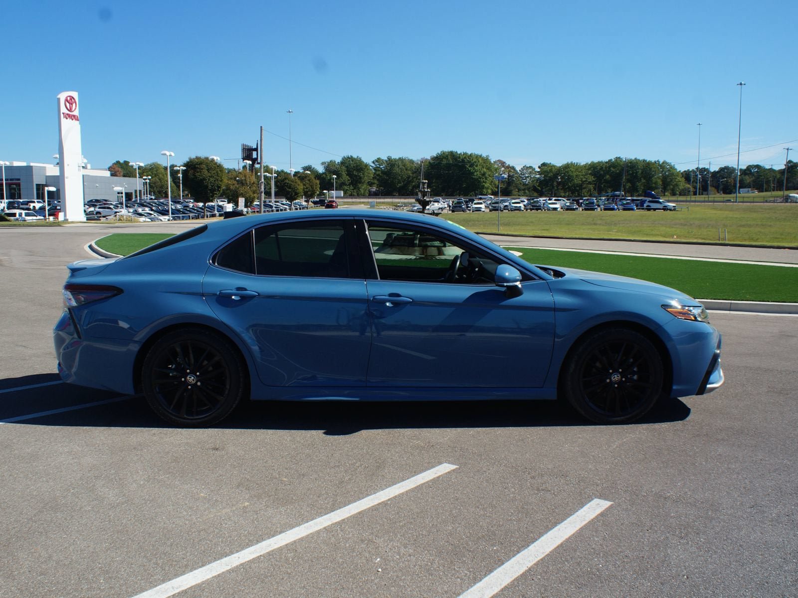 Used 2024 Toyota Camry XSE w/ Cold Weather Package FWD image 20
