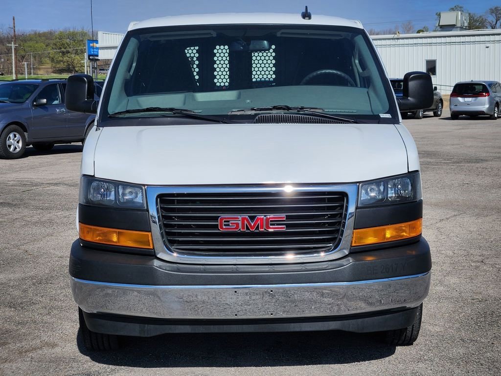 Used 2024 GMC Savana 2500 w/ Driver Convenience Package image 2