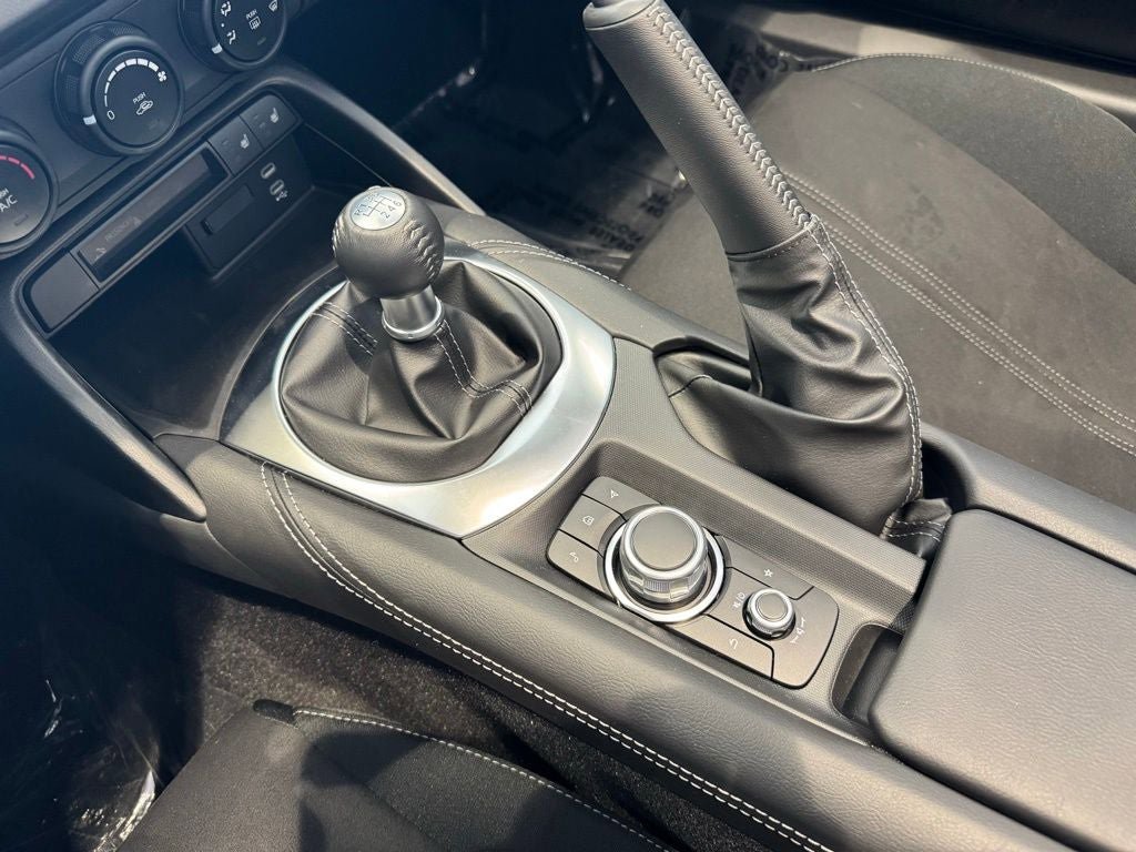 New 2026 MAZDA MX-5 Miata Club w/ Appearance Package RWD image 10