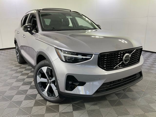 New 2026 Volvo XC40 B5 Plus w/ Protection Package Premier image 42