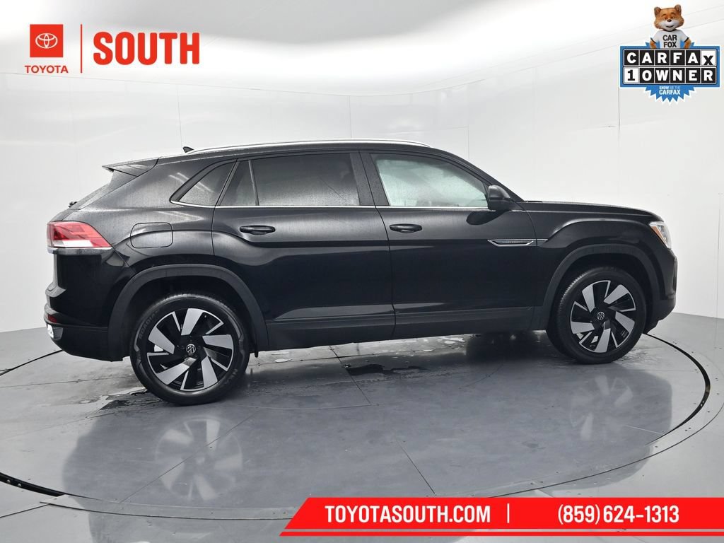 Used 2024 Volkswagen Atlas Cross Sport SE FWD image 8