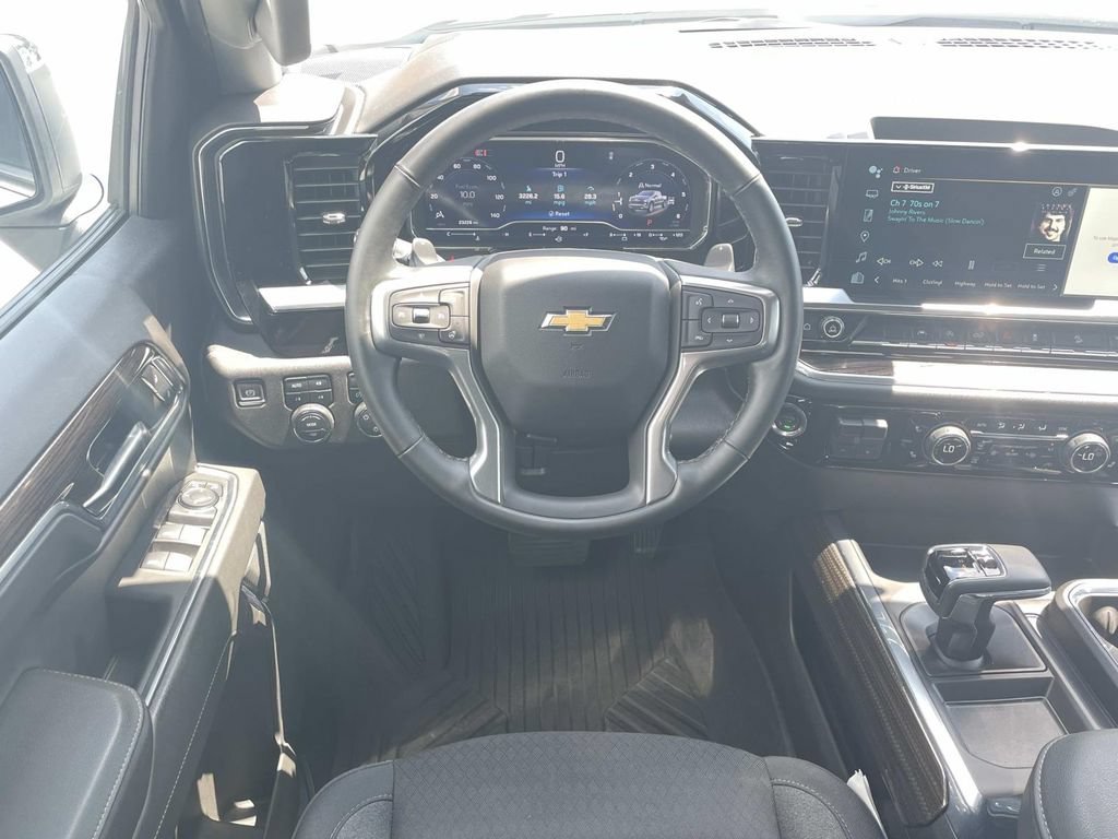Used 2024 Chevrolet Silverado 1500 LT AWD/4WD image 13