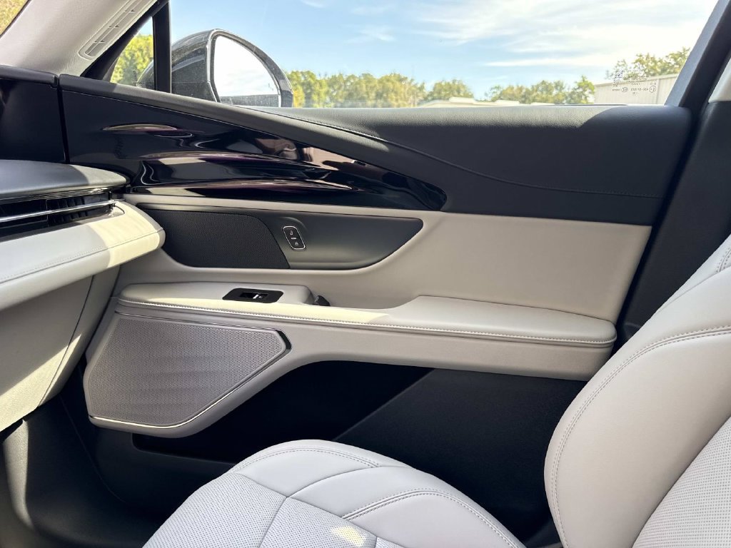 New 2026 Lincoln Nautilus Premier AWD/4WD image 22