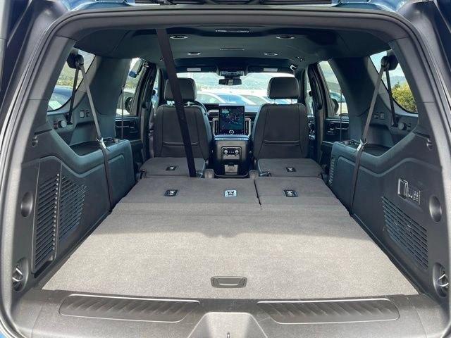 Used 2025 GMC Yukon XL Elevation AWD/4WD image 28