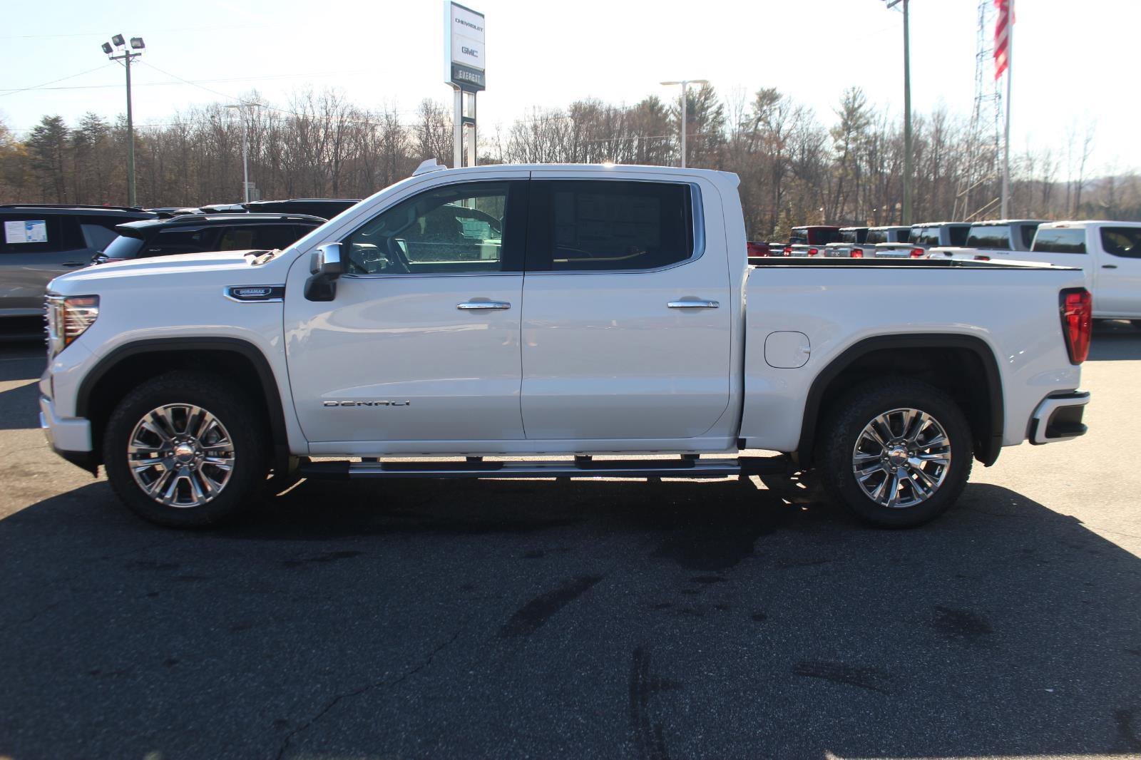 New 2026 GMC Sierra 1500 Denali w/ Technology Package image 4