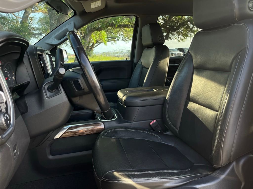 Used 2020 Chevrolet Silverado 1500 RST w/ Texas Edition AWD/4WD image 13