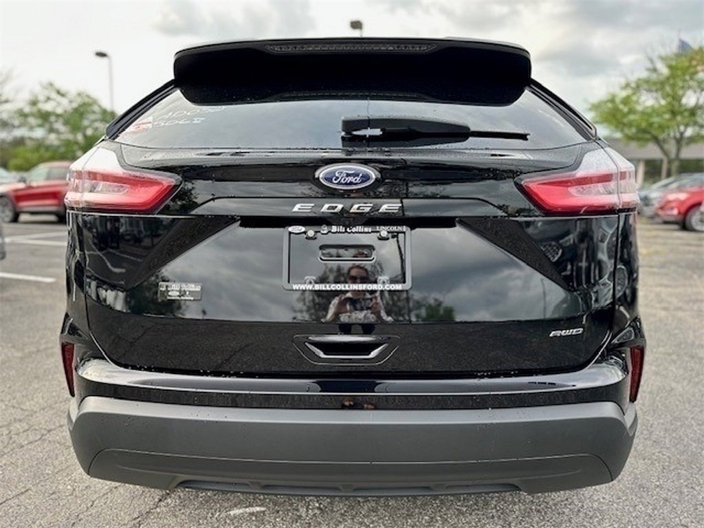 New 2024 Ford Edge SE image 6