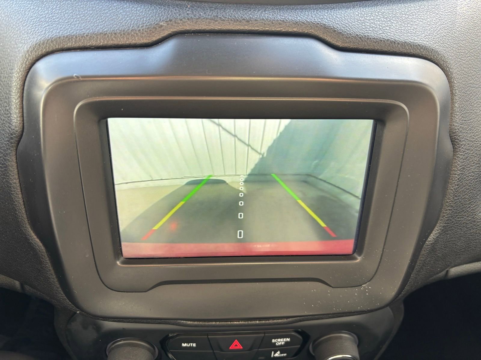 Used 2021 Jeep Renegade Sport w/ Sport Appearance Group FWD image 24