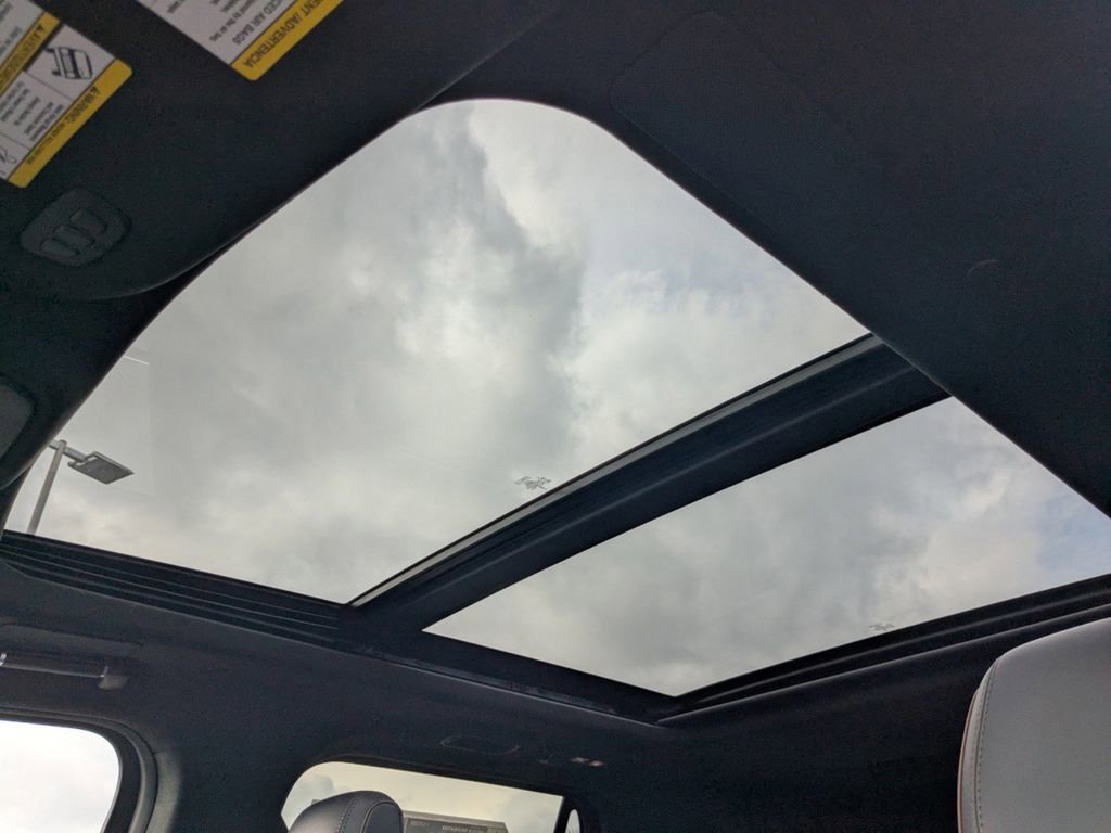 New 2025 Lincoln Navigator L Black Label image 23